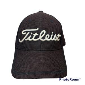 Titleist Size S / M Hat Golf Flex 6 Panel Brown White Spell Out Ball Cap Classic